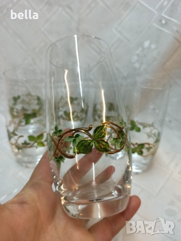 Уникално красив комплект кристални чаши ръчно рисувани с позлатени орнаменти , снимка 2 - Сервизи - 52503300