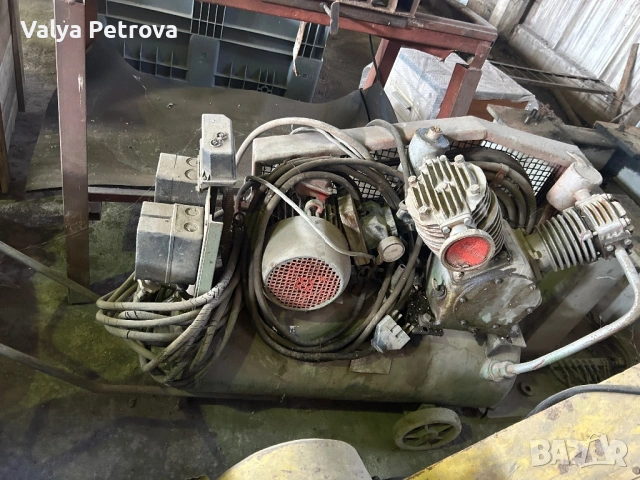 бутален компресор за въздух (piston air compressor 