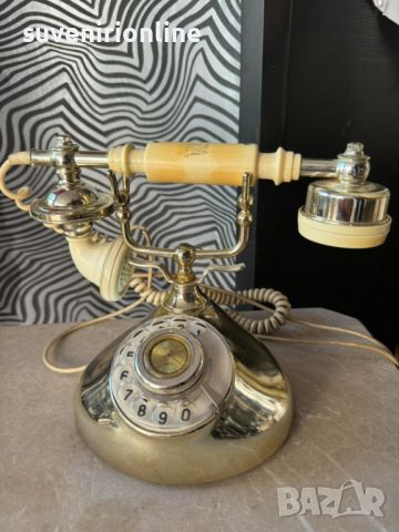 Стар колекционерски телефон с часовник , снимка 3 - Антикварни и старинни предмети - 45792735