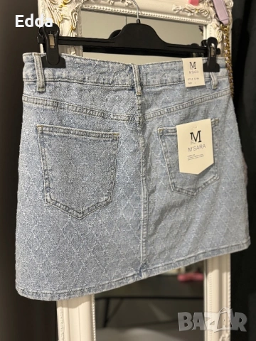 Дънкова пола с камъни в предната част м/л, снимка 2 - Поли - 53459090