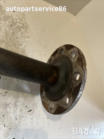Заден карданен вал 38 зъба за Mercedes Vario 812D 7.5T (2001) 6683571001, снимка 2 - Части - 54090457