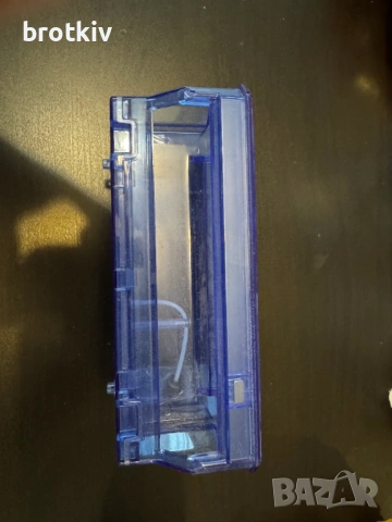 Продавам контейнер за вода за прахосмукачка, снимка 3 - Прахосмукачки - 53171611