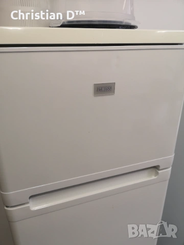 Хладилник Zanussi, снимка 8 - Хладилници - 51874777