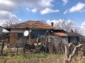 Голямо дворно място със къща на 13км от гр.Обзор, снимка 1