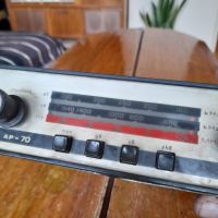 Старо автомобилно радио,радиоприемник АР-70, снимка 2 - Антикварни и старинни предмети - 45471009