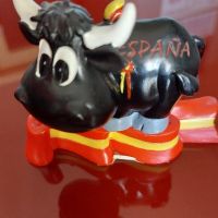 Испански бик, снимка 1 - Статуетки - 45708457
