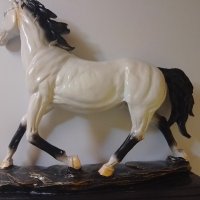 статуетка-кон, снимка 2 - Статуетки - 45571230