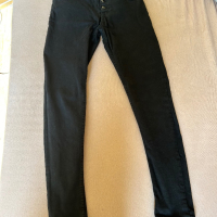 Дамски черен панталон с висока талия, снимка 2 - Панталони - 45057333