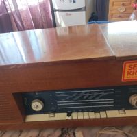Радио грамофон Акорд 102, снимка 1 - Антикварни и старинни предмети - 45696452