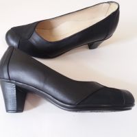 Дамски обувки с нисък ток от естествена кожа, снимка 1 - Дамски обувки на ток - 45076446