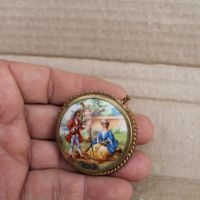 Стара Френска брошка ''limoges'', снимка 2 - Антикварни и старинни предмети - 45623836