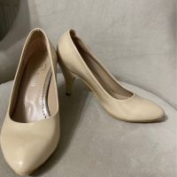 Бежови дамски обувки, снимка 2 - Дамски обувки на ток - 45452857