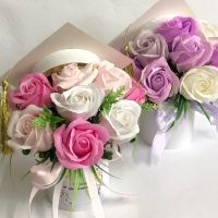 Тематични букети за абитуриенти или абсулвенти от сапунени рози, снимка 8 - Подаръци за жени - 45223468
