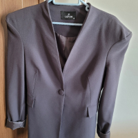 Дамско сиво сако с подплънки на раменете, снимка 2 - Сака - 44953824