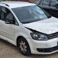 VW Touran 1.6TDI 105кс , снимка 6 - Автомобили и джипове - 45256050