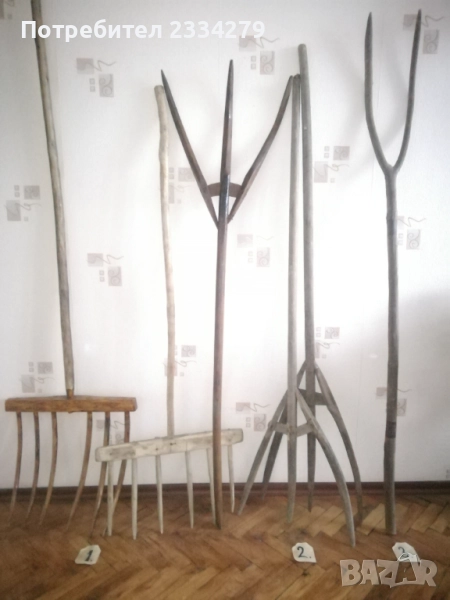 Стари дървени вили за прехвърляне на сено, слама, трева. , снимка 1