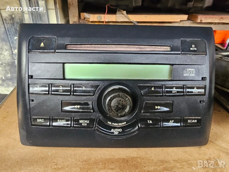 CD плеър за Fiat Stilo Hatchback (10.2001 - 11.2010), № 735296997

, снимка 1