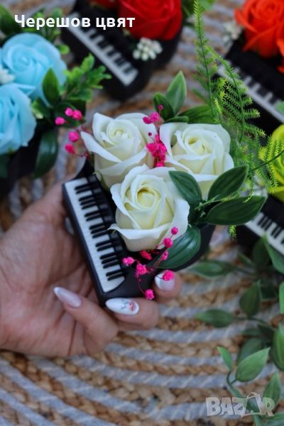 Декорация пиано със сапунени цветя, букет, рози, снимка 1