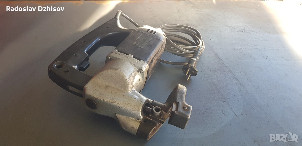 Електрическа машина за рязане на ламарина, снимка 1