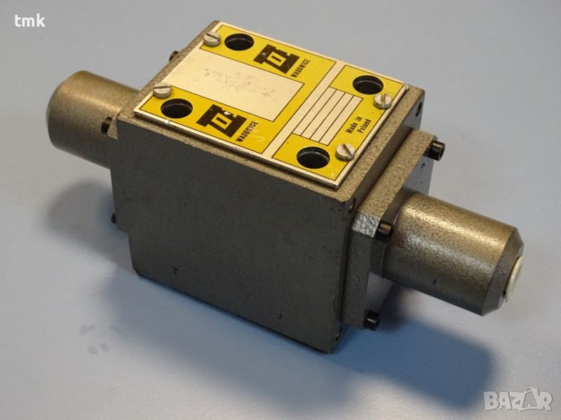 Хидравличен разпределител WADOWICE 4WH10 M1.2 directional valve 24VDC, снимка 1