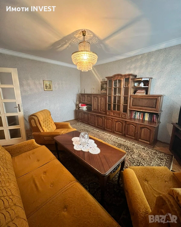 Просторен четиристаен апартамент с гараж в района на Стоматология, снимка 1