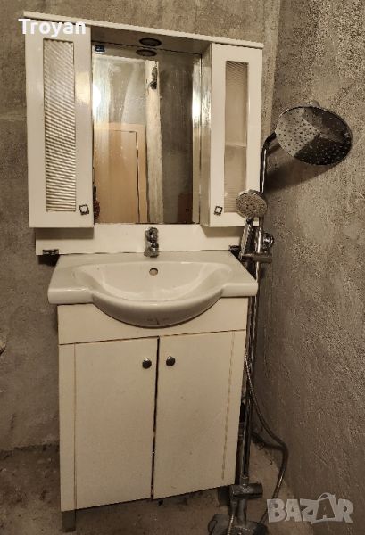 Горен и долен шкаф за баня и душ , снимка 1