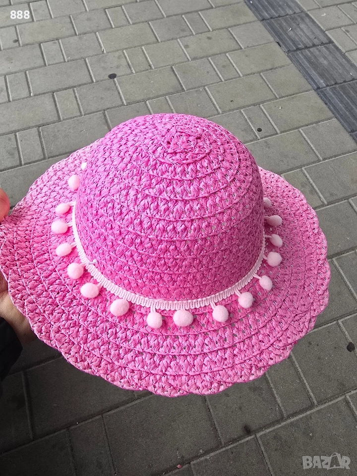 дамски и мъжки шапки , снимка 1