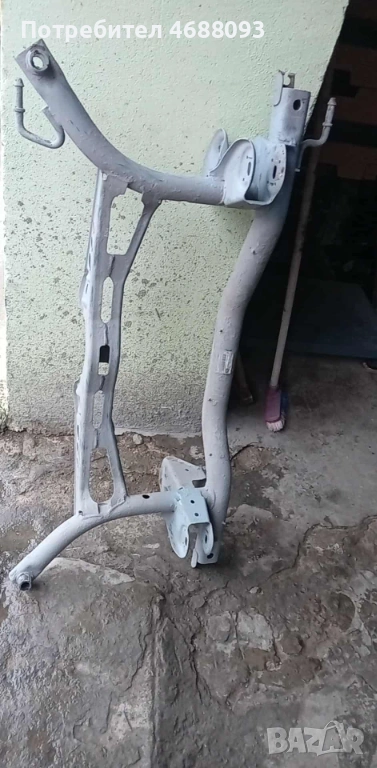 Заден мост за Волксваген Голф 5 1.6 бензин 102к.с 2005г, снимка 1