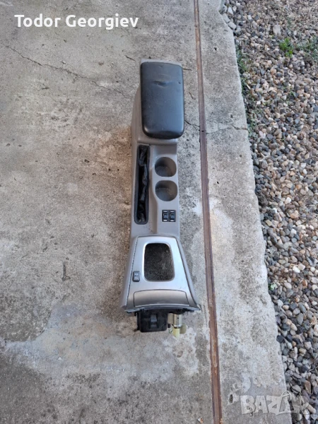 Подлакътник Subaru forester 2008 automatic , снимка 1