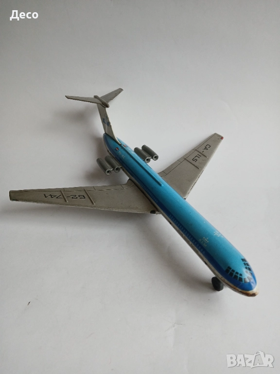 Стара ламаринена играчка самолет ИЛ-62 Кралски авиолинии., снимка 1