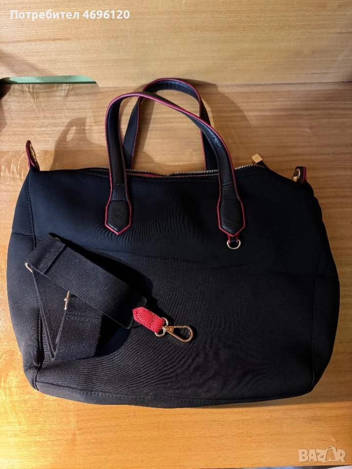 Черна чанта с презрамка за рамо, снимка 1