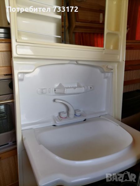 Шкаф за баня със смесител и мивка за каравана., снимка 1