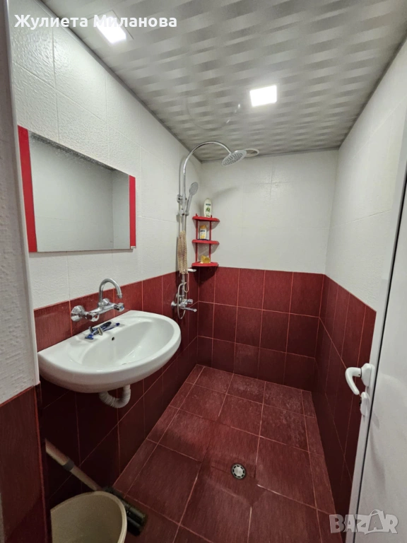 Продавам тристаен апартамент в кв. Здравец , снимка 1