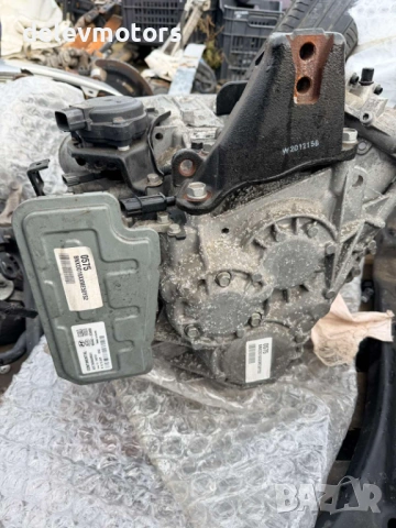 M61W автоматична скоростна кутия от Hyundai Tucson 1.6 CRDI Hybrid, 4x4, автоматик, 16 000 km, снимка 4 - Части - 53026234