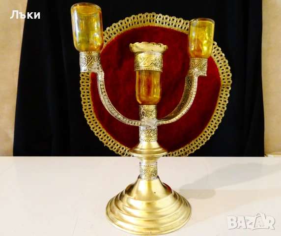 Уникален бронзов свещник,релефни орнаменти. 