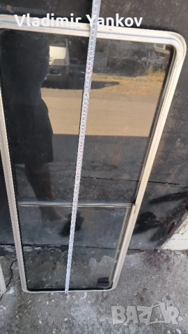 Страничен  отваряем среден прозорец за Транспортер Т3 / Transporter T3