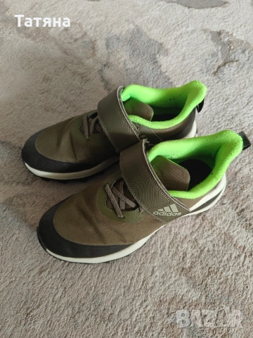 Спортни обувки adidas 