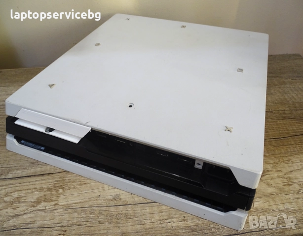 Плейстеишън PlayStation PS 4 Pro Работещ, снимка 4 - PlayStation конзоли - 52502446
