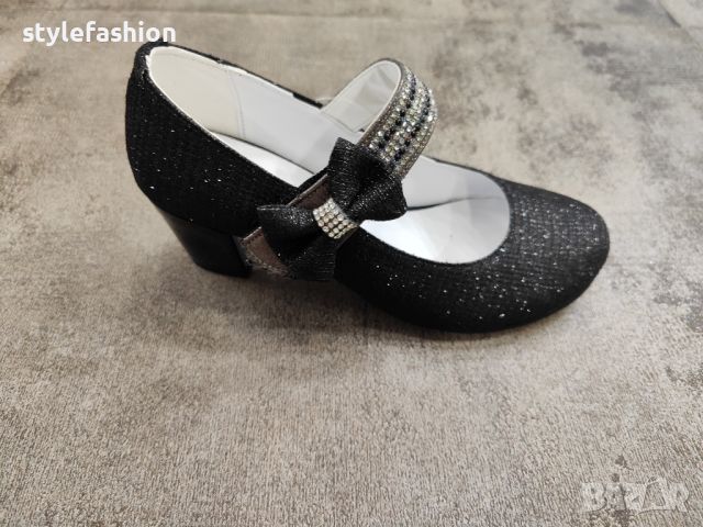 Детски елегантни обувки с токче в черен цвят /Б266, снимка 1 - Детски обувки - 45450403