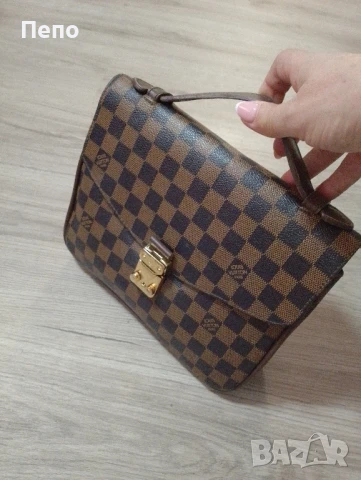 Дамска чанта, снимка 3 - Чанти - 51393923