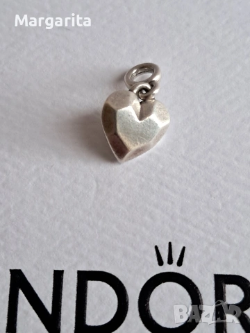 Pandora Me талисман и удължител, снимка 3 - Колиета, медальони, синджири - 53393608