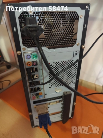 компютър с монитор, снимка 4 - За дома - 53663245