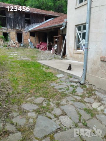 Къща с двор в Троянския балкан, снимка 9 - Къщи - 45388395