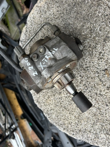 ГНП Nissan X-trail 2.2 136 кс помпа високо налягане 294000-0123 16700 AW403 Denso