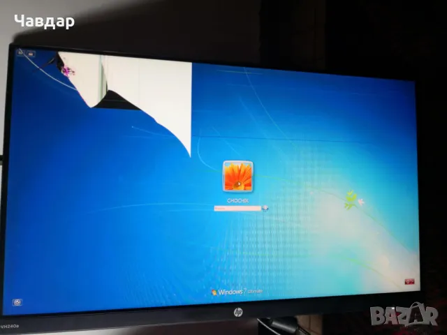 Безрамков монитор HP VH240a