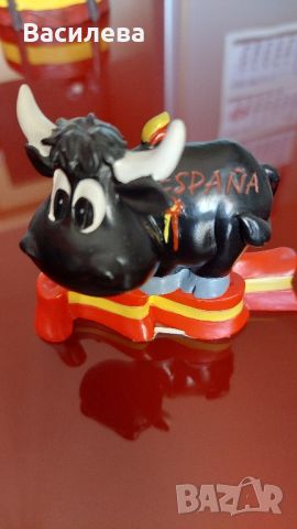 Испански бик, снимка 1 - Статуетки - 45708457