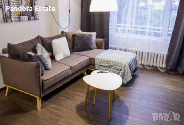 Продава тристаен апартамент в кв. Изток, снимка 8 - Апартаменти - 53367688