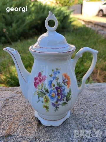български порцеланов чайник 