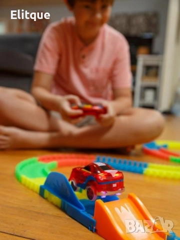 Magic Tracks -Fire Racer Кола с дистанционно управление, снимка 2 - Коли, камиони, мотори, писти - 52832215