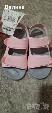 Детски сандали adidas, снимка 1 - Детски сандали и чехли - 44937727